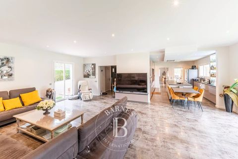 Villa i Mimet, Bouches-du-Rhone, Mimet - € 1.890.000 | Ref: 82345661 - foto 2