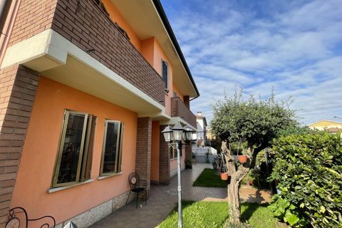Villa i Suzzara, Mantua, Suzzara - € 330.000 | Ref: 2345 - foto 44