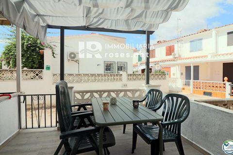 Villa i Empuriabrava, Gerona, Empuriabrava - € 142.000 | Ref: 3149 - foto 1