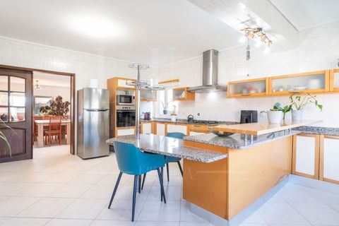 Villa i Aveiro, Aveiro, Aveiro - € 475.000 | Ref: LUX_CB-00646 - foto 2