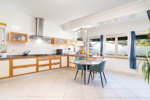 Villa i Aveiro, Aveiro, Aveiro - € 475.000 | Ref: LUX_CB-00646 - foto 1