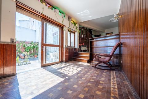 Villa i Amadora, Lisbon, Amadora - € 799.000 | Ref: C0263-01858 - foto 10