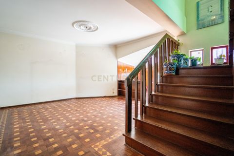 Villa i Amadora, Lisbon, Amadora - € 799.000 | Ref: C0263-01858 - foto 26