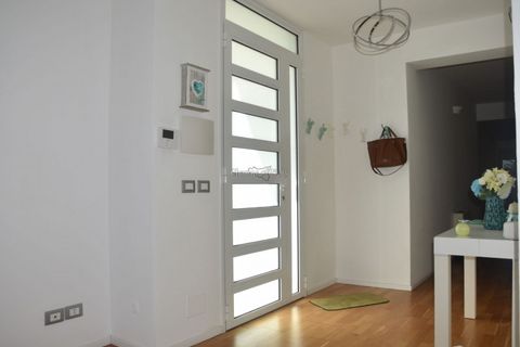 Villa a Vittoria, Ragusa, Vittoria - € 450.000 | Ref: SL 32 - foto 8