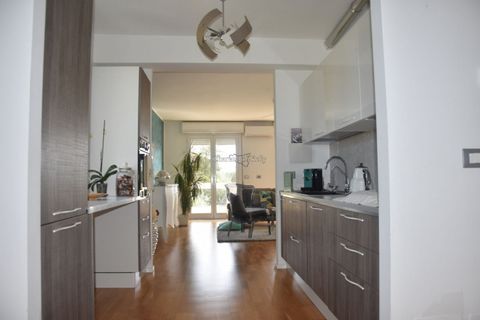 Villa a Vittoria, Ragusa, Vittoria - € 450.000 | Ref: SL 32 - foto 16