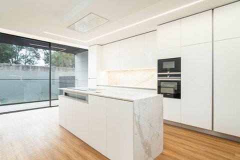 Villa i Canidelo, Porto, Canidelo - € 1.250.000 | Ref: EMC06 - foto 9
