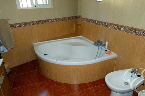 Villa a Benamargosa, Malaga, Benamargosa - € 299.000 | Ref: XL3555 - foto 14