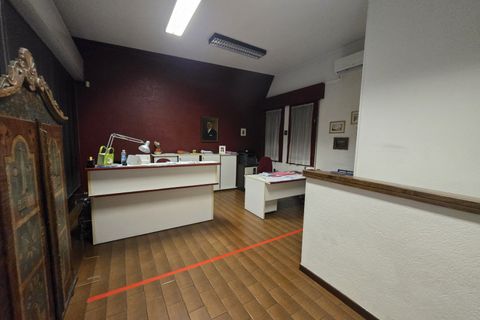Erhvervsejendom i Stra, Venice, Stra - € 140.000 | Ref: C01 - MLS1580-1199 - foto 1