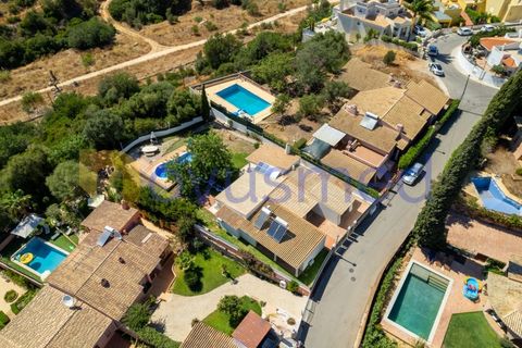 Villa a Albufeira, Faro, Albufeira - € 890.000 | Ref: V4-02 (PR-077) - foto 4