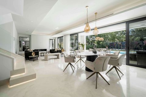 Villa i Estepona, Malaga, Estepona - € 2.200.000 | Ref: 203794 - foto 13