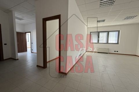 Erhvervsejendom i Este, Padua, Este - € 140.000 | Ref: uff101 - foto 4