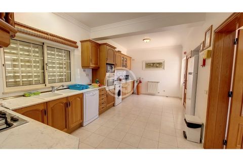 Villa en Albufeira, Faro, Albufeira - € 1.098.000 | Ref: V4-005 - photo 11