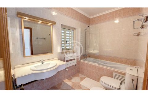 Villa en Albufeira, Faro, Albufeira - € 1.098.000 | Ref: V4-005 - photo 26