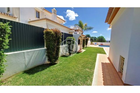 Villa en Albufeira, Faro, Albufeira - € 1.098.000 | Ref: V4-005 - photo 45