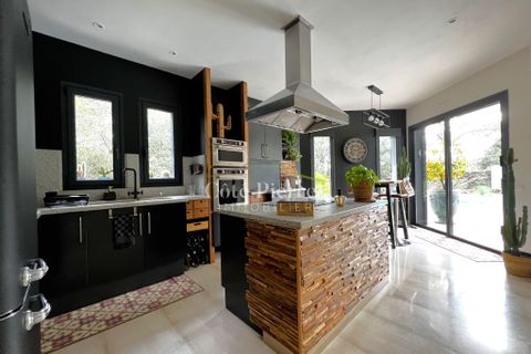 Villa i Nimes, Gard, Nimes - € 699.000 | Ref: 2074 - foto 2