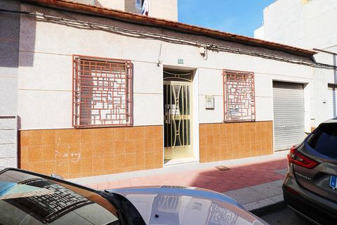 Landsbyhus i Guardamar Del Segura, Alicante - foto 1