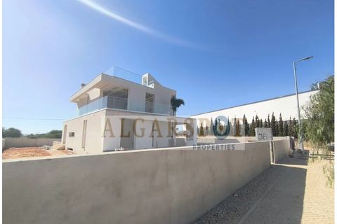 Villa i Guia, Faro, Guia - € 1.950.000 | Ref: HAB-S04-T - foto 2