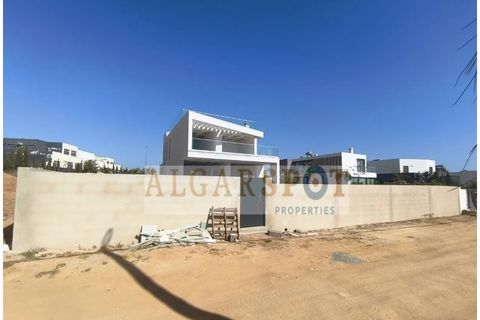 Villa i Guia, Faro, Guia - € 1.950.000 | Ref: HAB-S04-T - foto 3