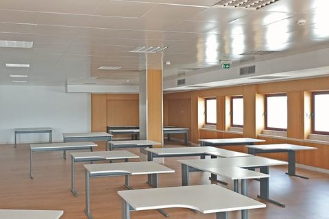 L'establiment comercial a Carnaxide, Lisbon, Carnaxide - € 3.890/mes | Ref: 1_1B - foto 3
