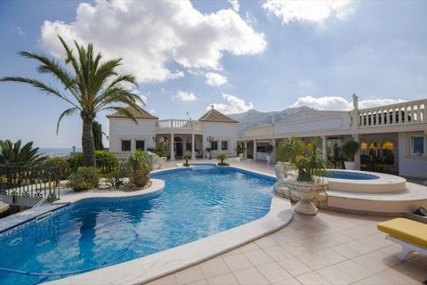 Villa i Denia, Alicante, Denia - € 1.850.000 | Ref: L00301 - foto 1