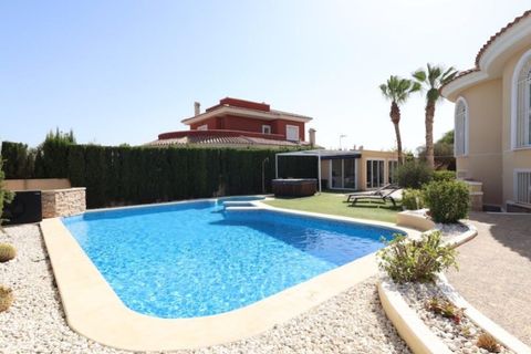 Villa a Rojales, Alicante, Rojales - € 860.000 | Ref: MLSC3171451 - foto 2
