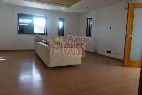 Villa i Amadora, Lisbon, Amadora - € 600.000 | Ref: 41135 - foto 12