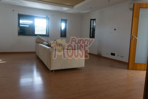 Villa i Amadora, Lisbon, Amadora - € 600.000 | Ref: 41135 - foto 13