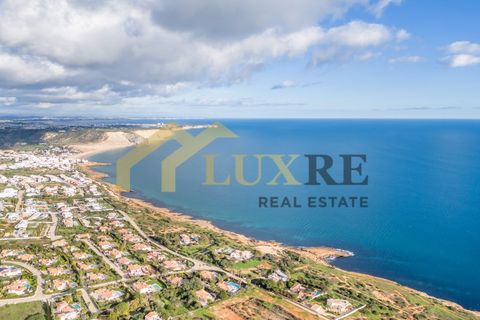 Helårsgrund i Luz, Faro, Luz - € 399.000 | Ref: LUX0256 - foto 1