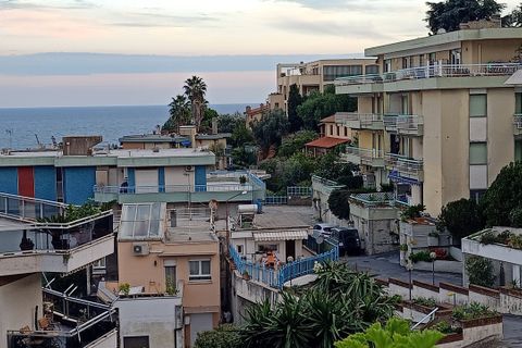 Lejlighed i Sanremo, Imperia, Sanremo - € 120.000 | Ref: 001-B-21 - foto 1