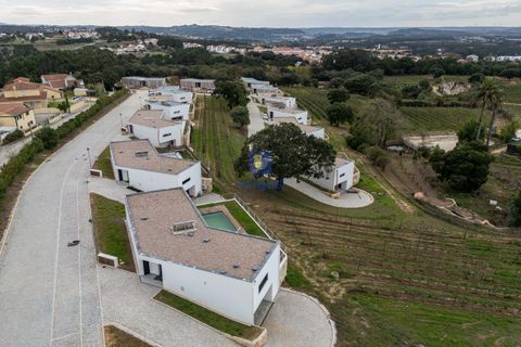 Villa i Caldas da Rainha, Leiria, Caldas da Rainha - € 645.000 | Ref: CAL-216615 - foto 3