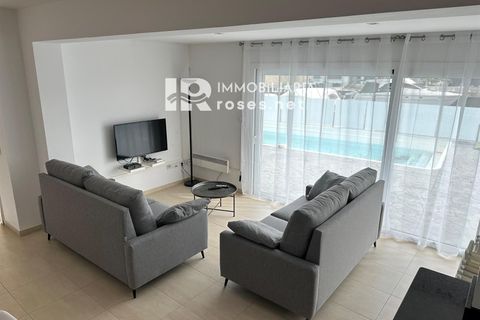 Villa a Roses, Gerona, Roses - € 875.000 | Ref: 3202 - foto 7