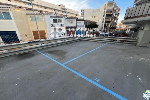 Garage i Empuriabrava, Gerona, Empuriabrava - € 12.000 | Ref: 3203 - foto 3