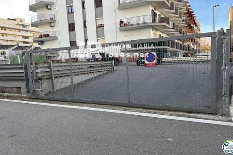 Garage i Empuriabrava, Gerona, Empuriabrava - € 12.000 | Ref: 3203 - foto 5