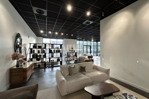 L'establiment comercial a Frejus, Var, Frejus - € 3.780/mes | Ref: 0793 - foto 11