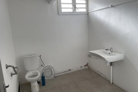 L'establiment comercial a Saint-Andre, La Reunion, Saint-Andre - € 27.600/mes | Ref: LL36 - foto 5