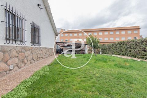 Villa en Madrid, Madrid, Madrid - € 2.500.000 | Ref: VMO2203009 - photo 37