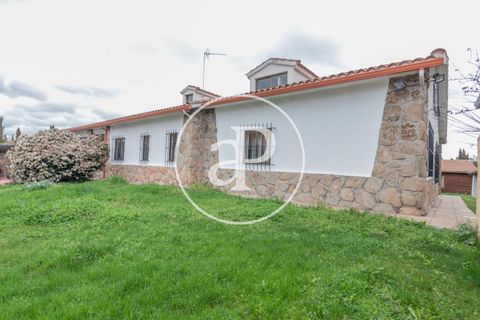 Villa en Madrid, Madrid, Madrid - € 2.500.000 | Ref: VMO2203009 - photo 44