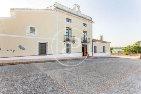Farm hus i Utiel, Valencia, Utiel - € 1.900.000 | Ref: VV2407052 - foto 40