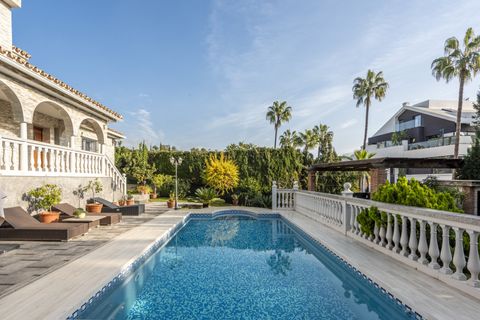 Villa a Marbella, Malaga, Marbella - € 1.350.000 | Ref: PANR-15386 - foto 4
