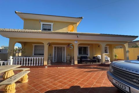 Villa a Torrevieja, Alicante, Torrevieja - € 597.500 | Ref: P7169 - foto 2