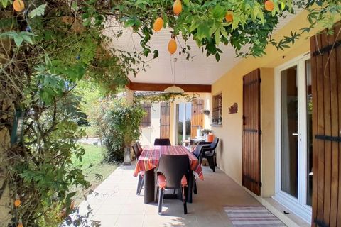 Villa i Montguyon, Charente-Maritime, Montguyon - € 236.000 | Ref: BVI75985 - foto 1