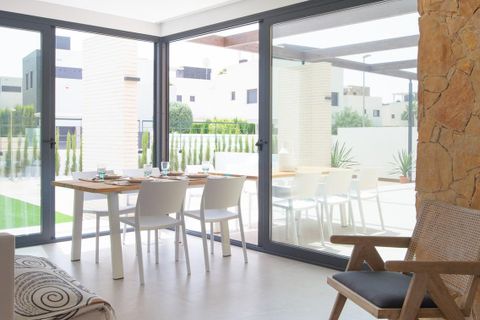 Villa em Cabo Roig, Alicante, Cabo Roig - € 1.060.000 | Ref: 77-39-115-10-115/63626 - foto 15