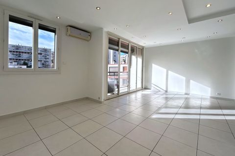 Lejlighed i Marseille, Bouches-du-Rhone, Marseille - € 95.000 | Ref: DV10000379 - foto 2