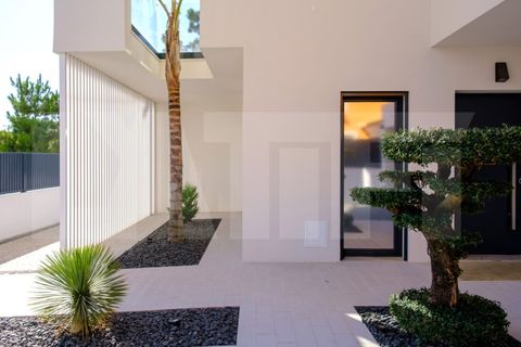Villa a Almada, Setubal, Almada - € 1.000.000 | Ref: 313.000.002 - foto 7