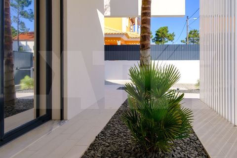 Villa a Almada, Setubal, Almada - € 1.000.000 | Ref: 313.000.002 - foto 8