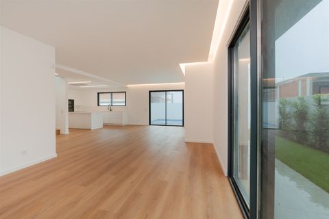 Villa i Cascais, Lisbon, Cascais - € 1.590.000 | Ref: DH677 - foto 2