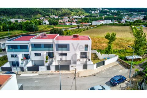 Villa i Braga, Braga, Braga - € 659.000 | Ref: 017-3329 - foto 1