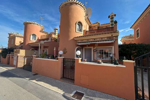 Villa a Orihuela, Alicante, Orihuela - € 215.000 | Ref: C-1145 - foto 3