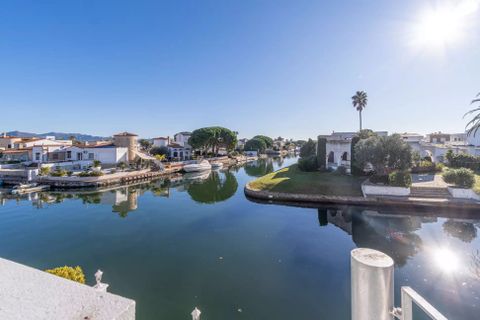 Villa a Empuriabrava, Gerona, Empuriabrava - € 699.000 | Ref: 111829 - foto 6