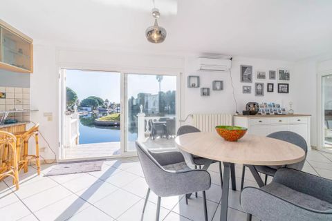 Villa a Empuriabrava, Gerona, Empuriabrava - € 699.000 | Ref: 111829 - foto 13